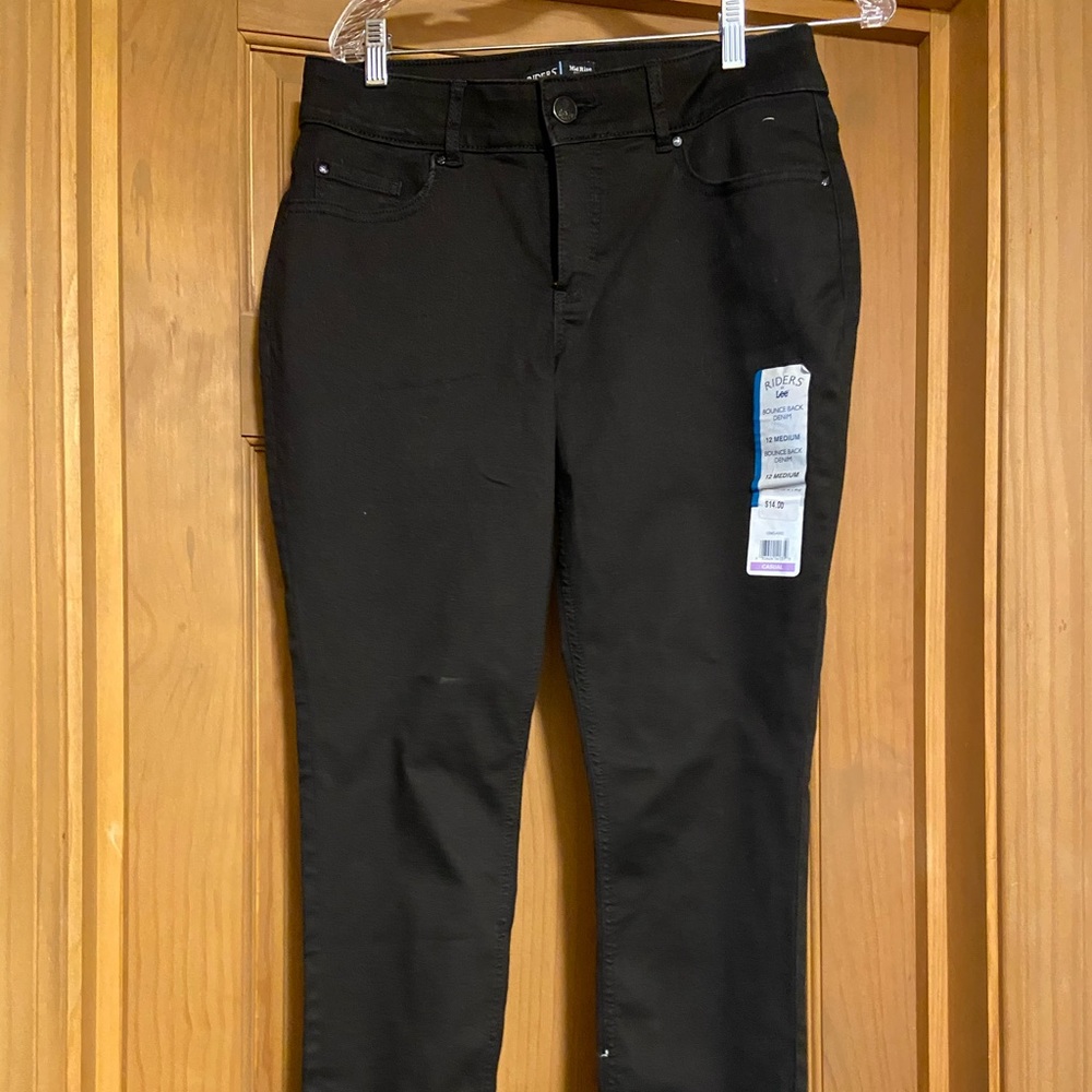 Women’s black jeans